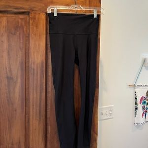 Black lulu lemon leggings-size 4; worn once